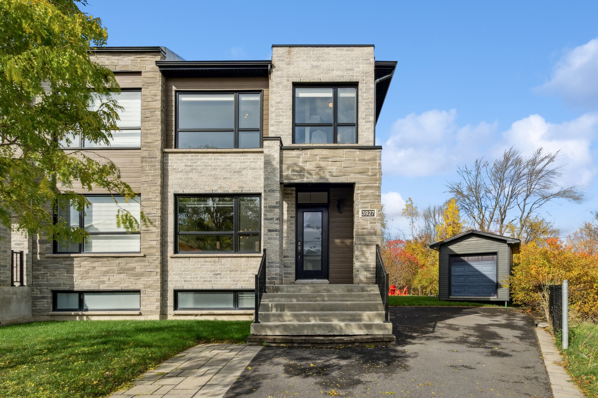 3927 Rue Régina-Gagnon