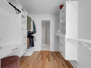 Walk-in closet