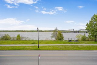 Vue sur l'eau