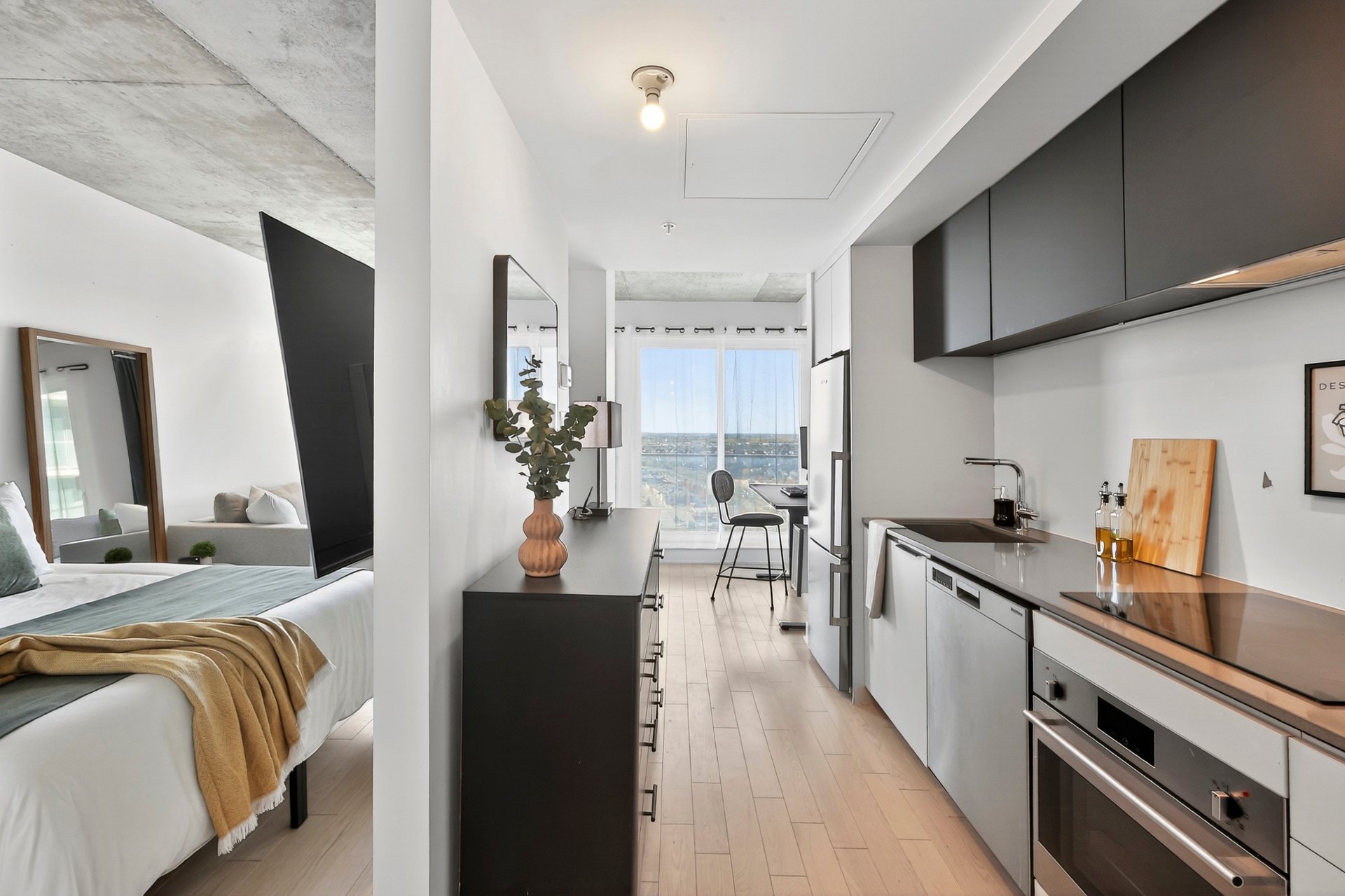 #2315 - 60 Rue de l'Éclipse