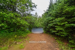 Accès au plan d'eau
