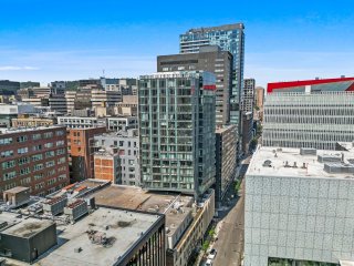 #1305 - 360 Rue Mayor
