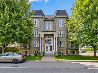 #402 - 2520 Boul. Lafontaine — photo 1