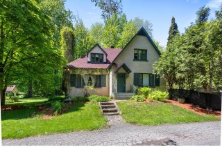 3460 Route Harwood
