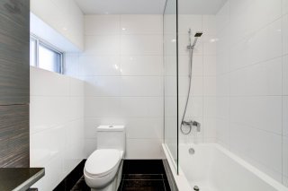 Salle de bains attenante à la CCP