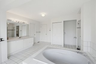 Salle de bains attenante à la CCP