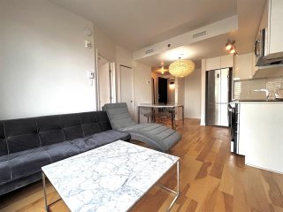 #603 - 1182 Rue Crescent