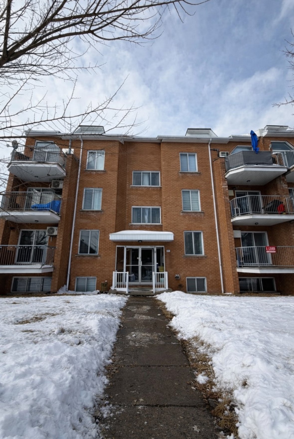 #3 - 7855 Av. René-Descartes