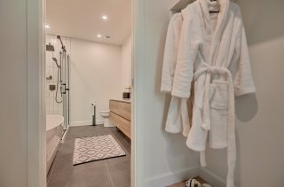 Salle de bains attenante à la CCP