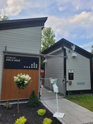 Accès au plan d'eau