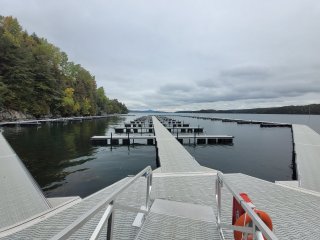Accès au plan d'eau