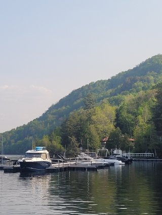 Accès au plan d'eau