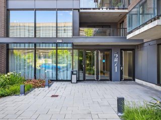#213 - 271 Av. De l'Académie