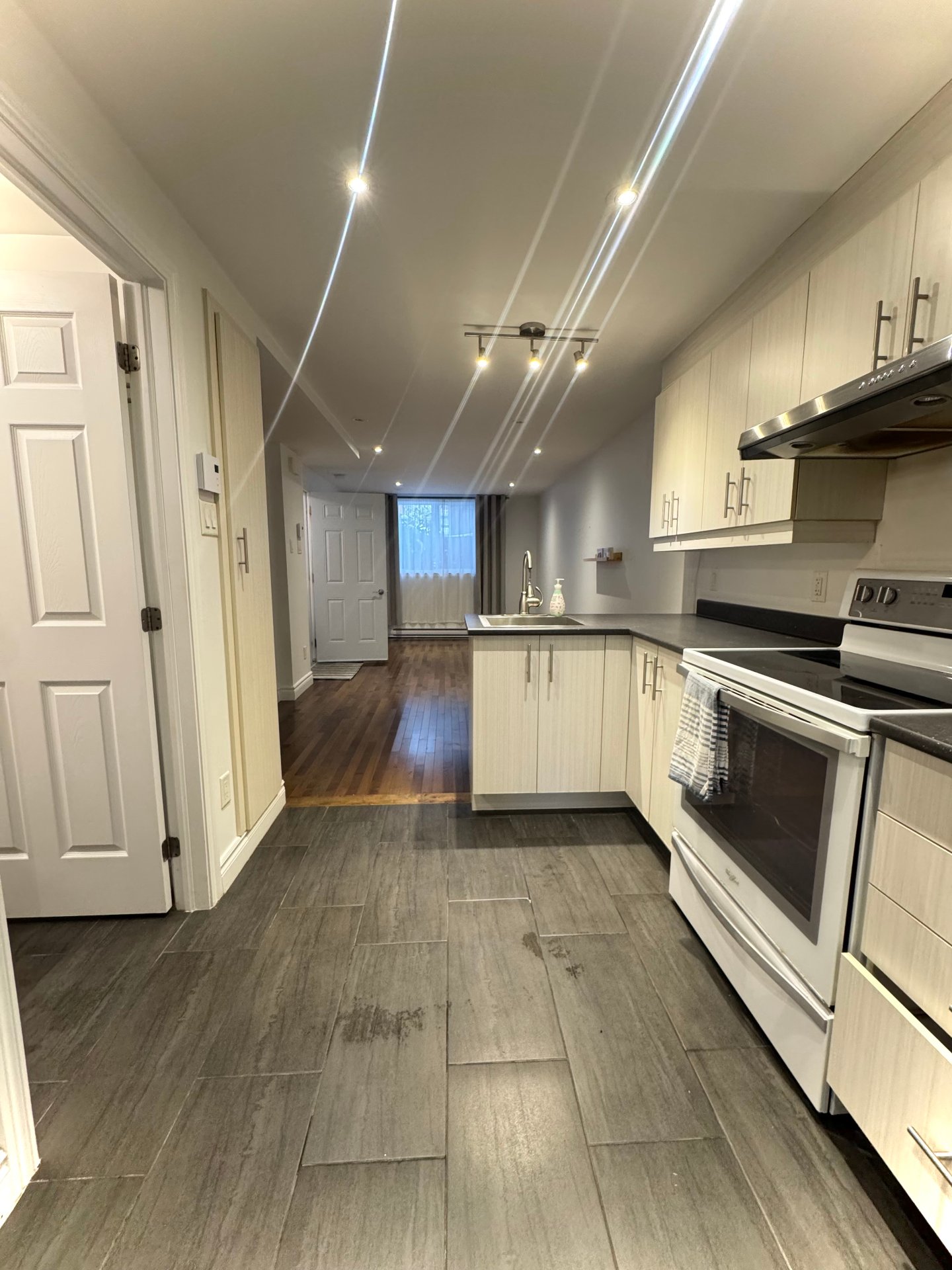 10225 Rue Waverly
