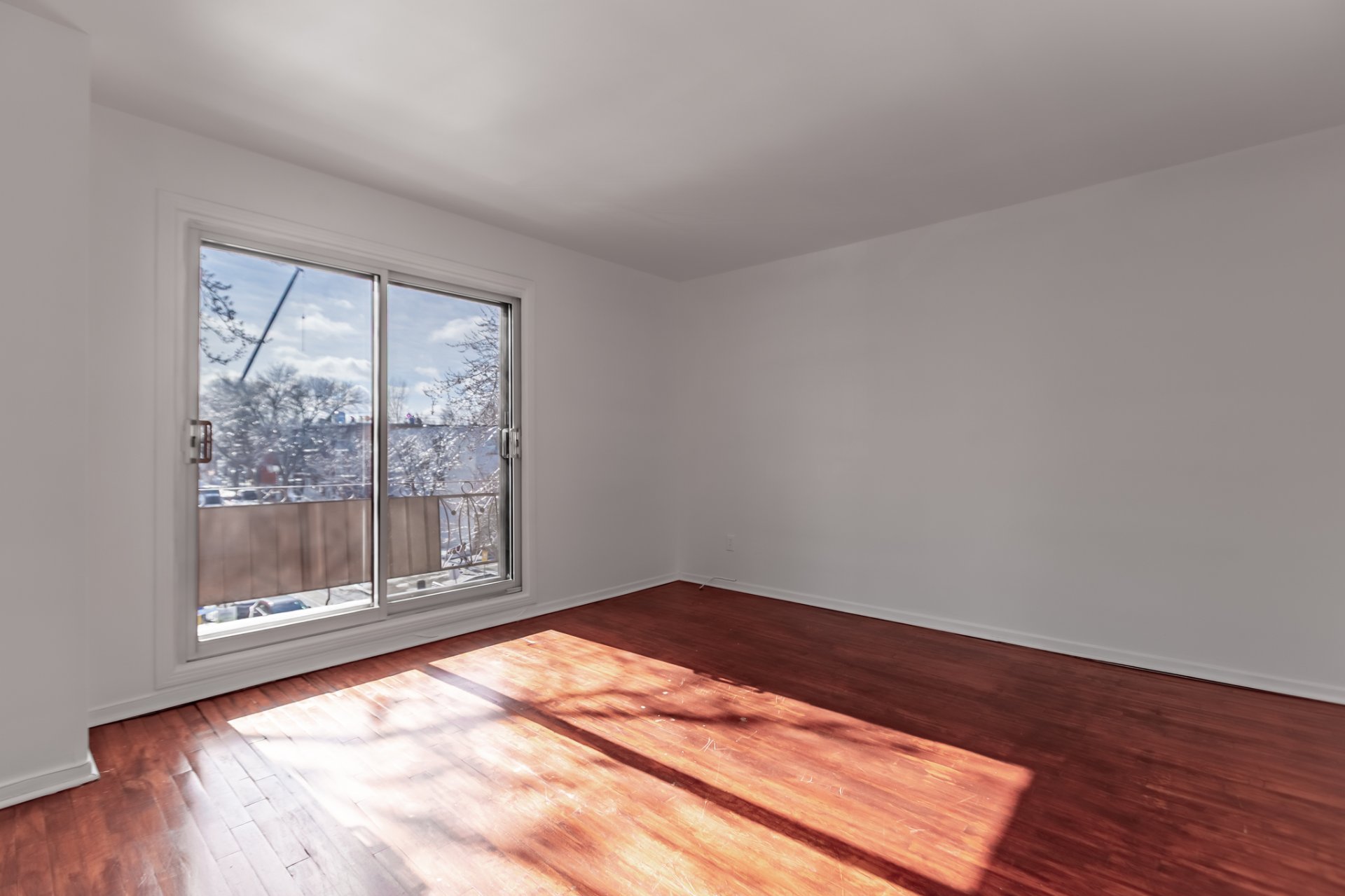 #7 - 6347 Rue Pascal