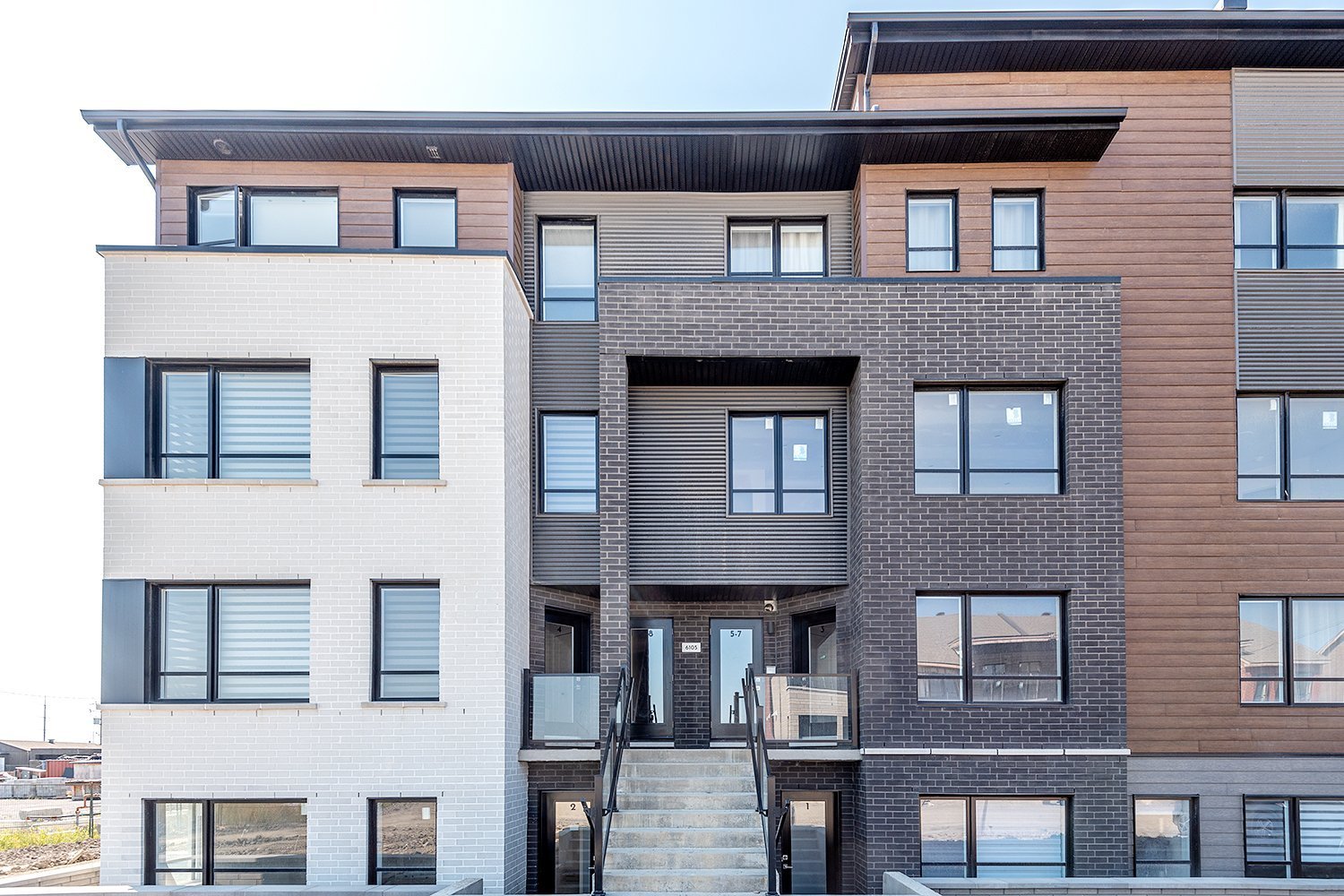 #4 - 6105 Rue de Champagnier