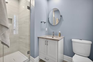 Salle de bains attenante à la CCP