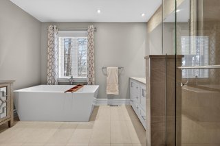 Salle de bains attenante à la CCP