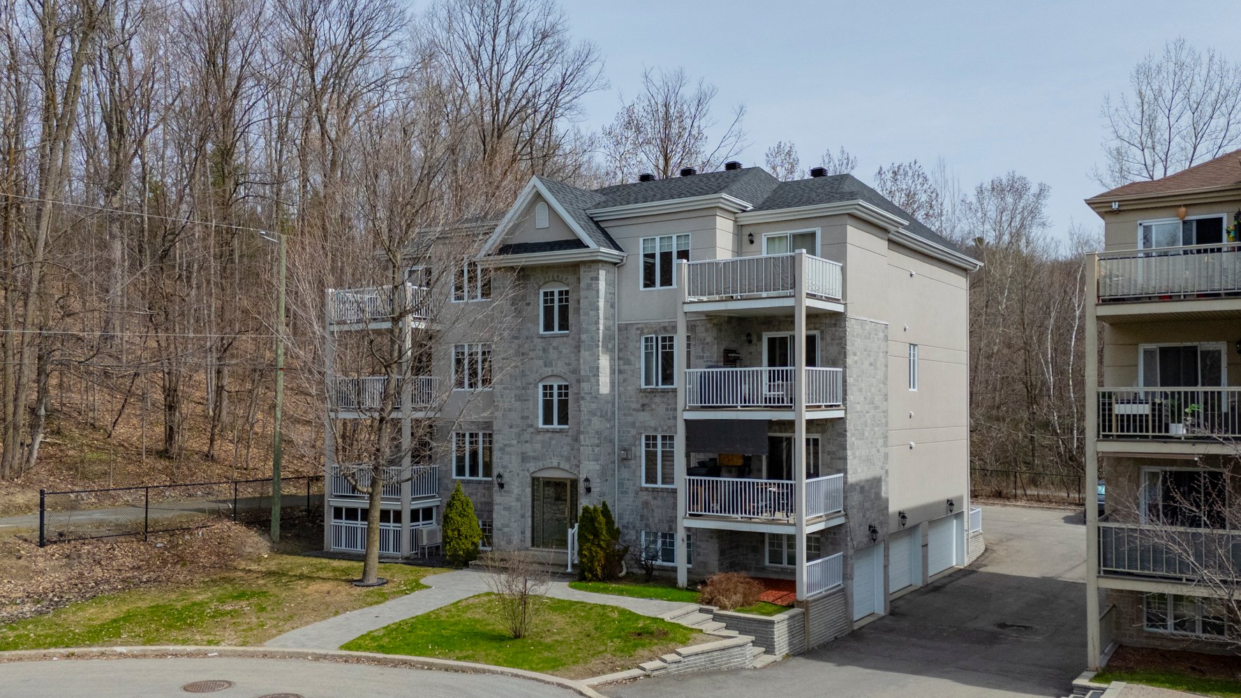 #202 - 180 Rue de Toulon