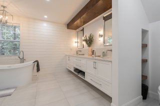 Salle de bains attenante à la CCP