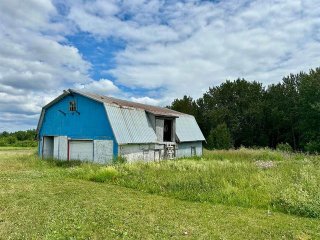 Barn