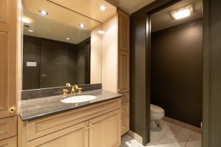 Ensuite bathroom