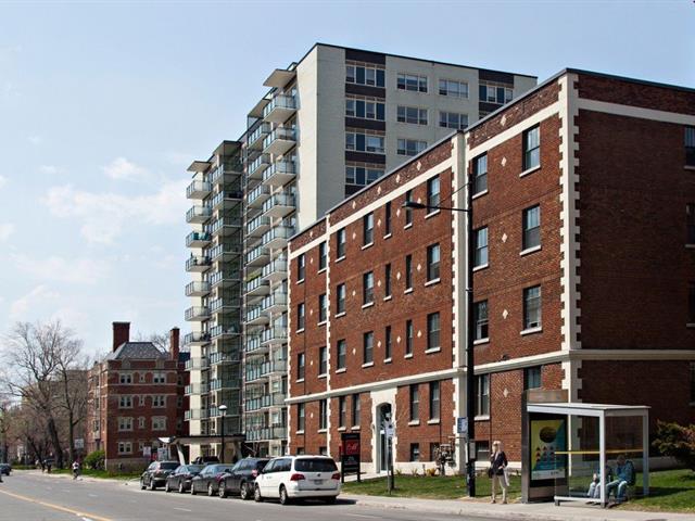 #300 - 3025 Rue Sherbrooke O.