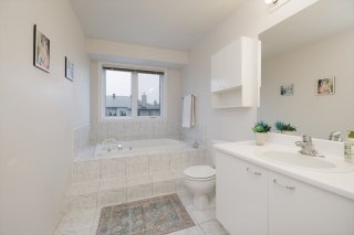 Salle de bains attenante à la CCP