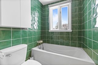 Ensuite bathroom