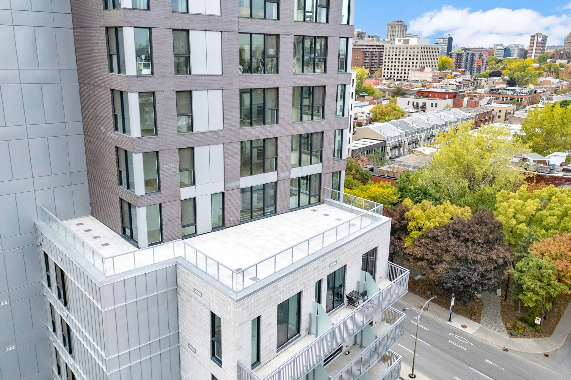 #1011 - 1220 Boul. René-Lévesque E.