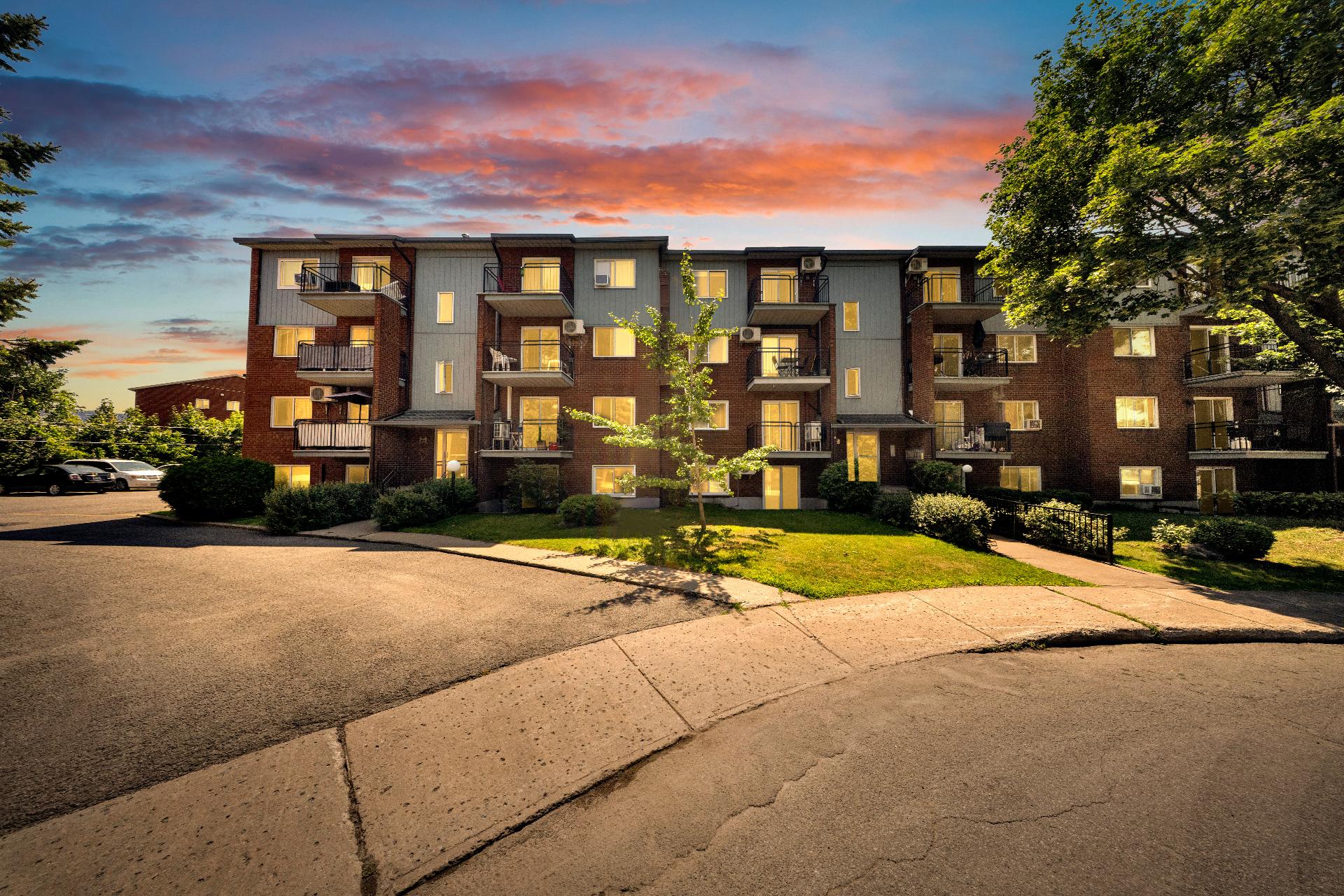 #304 - 665 Place Chomedey