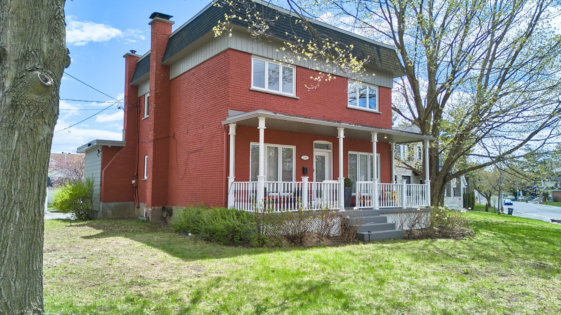 2380 Boul. Ste-Rose