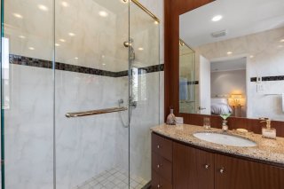 Ensuite bathroom