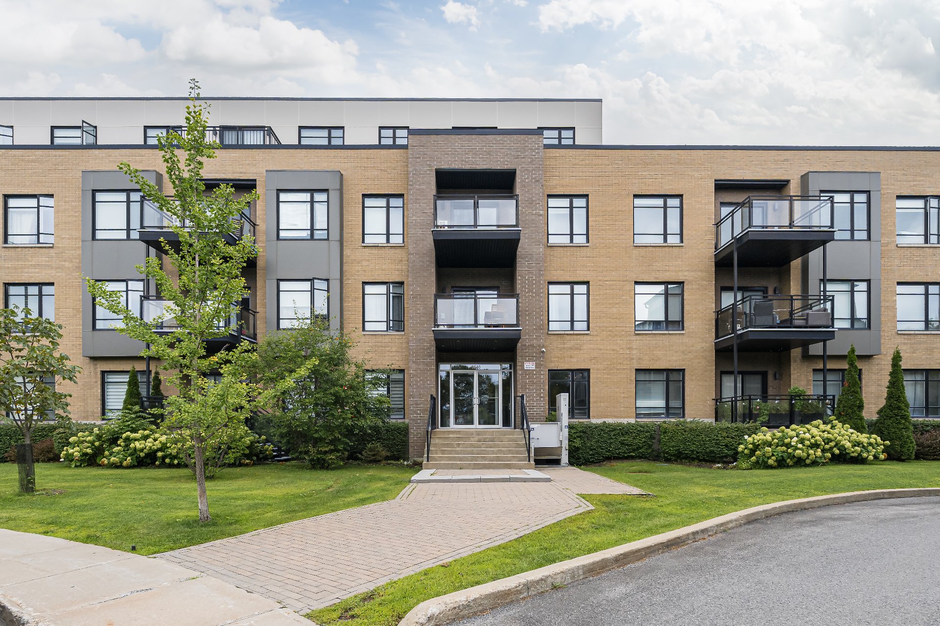 #205 - 9640 Rue William-Fleming
