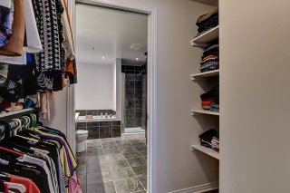Walk-in closet