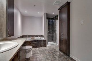 Ensuite bathroom
