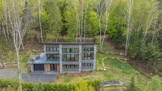 48 Rue Lookout