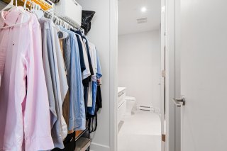 Walk-in closet