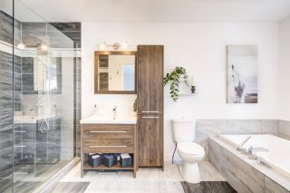 Ensuite bathroom