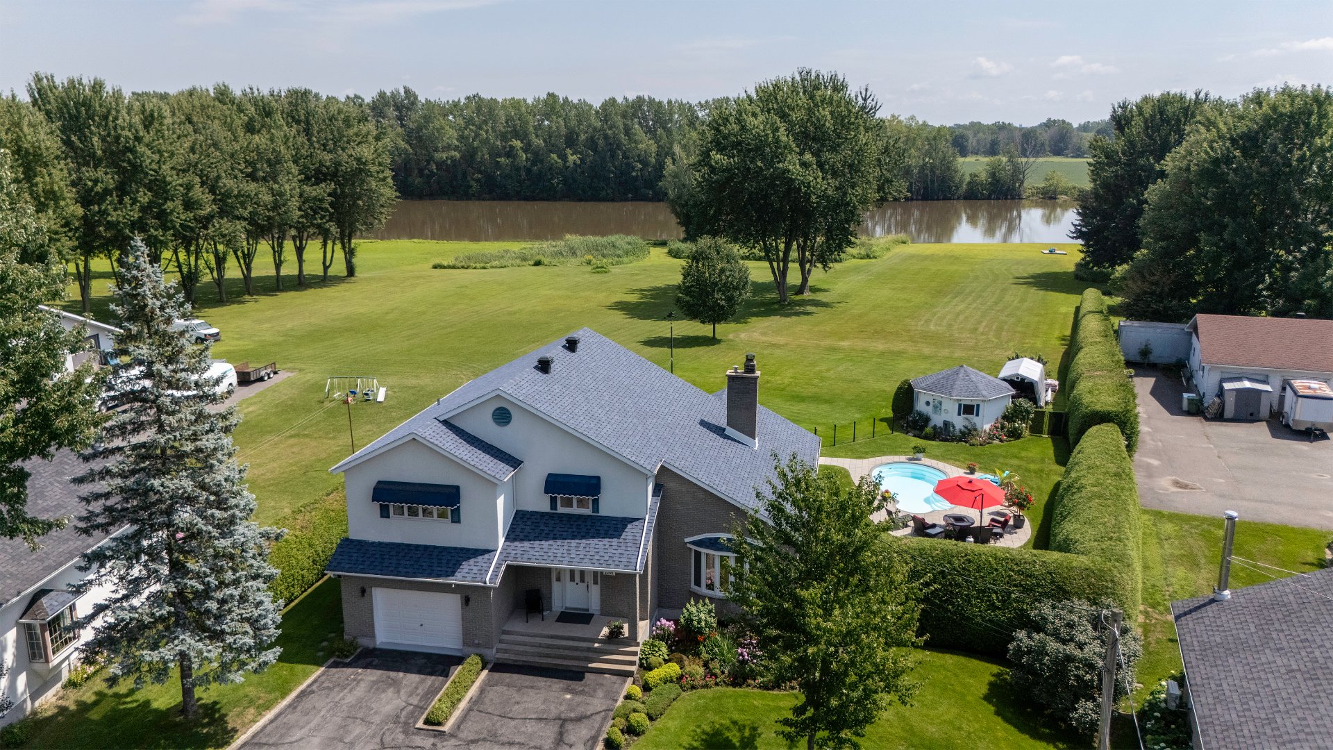1191 Rue De Frontenac