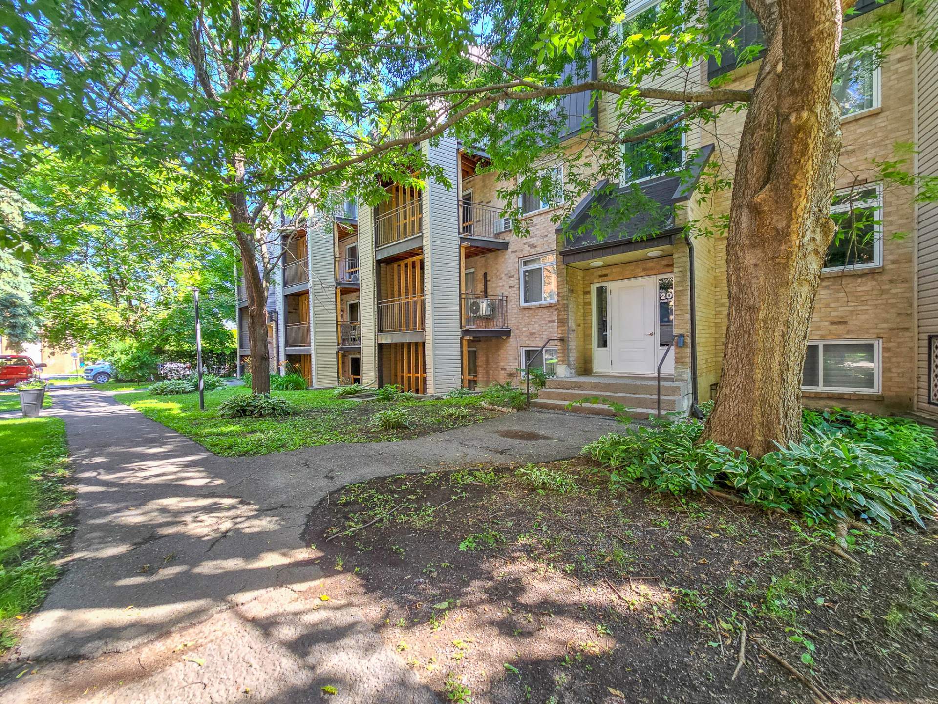 #1 - 20 Rue Normand