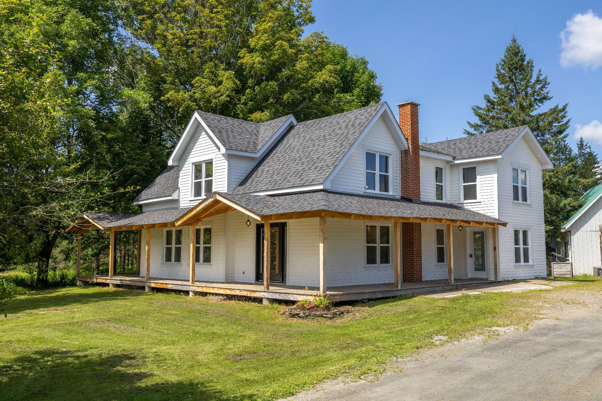 Joelle Bitar / #25016888