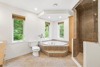 Salle de bains attenante à la CCP