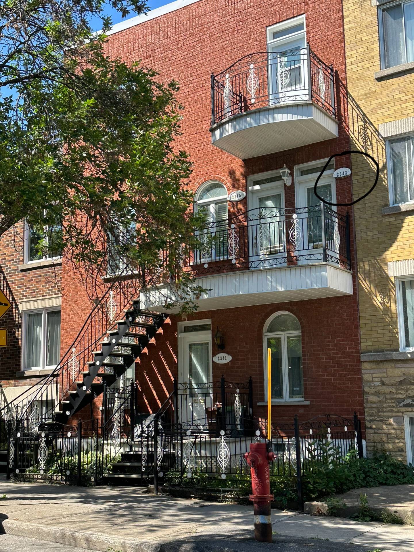  2343 Rue St-Germain