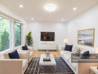 8035 Av. Naples