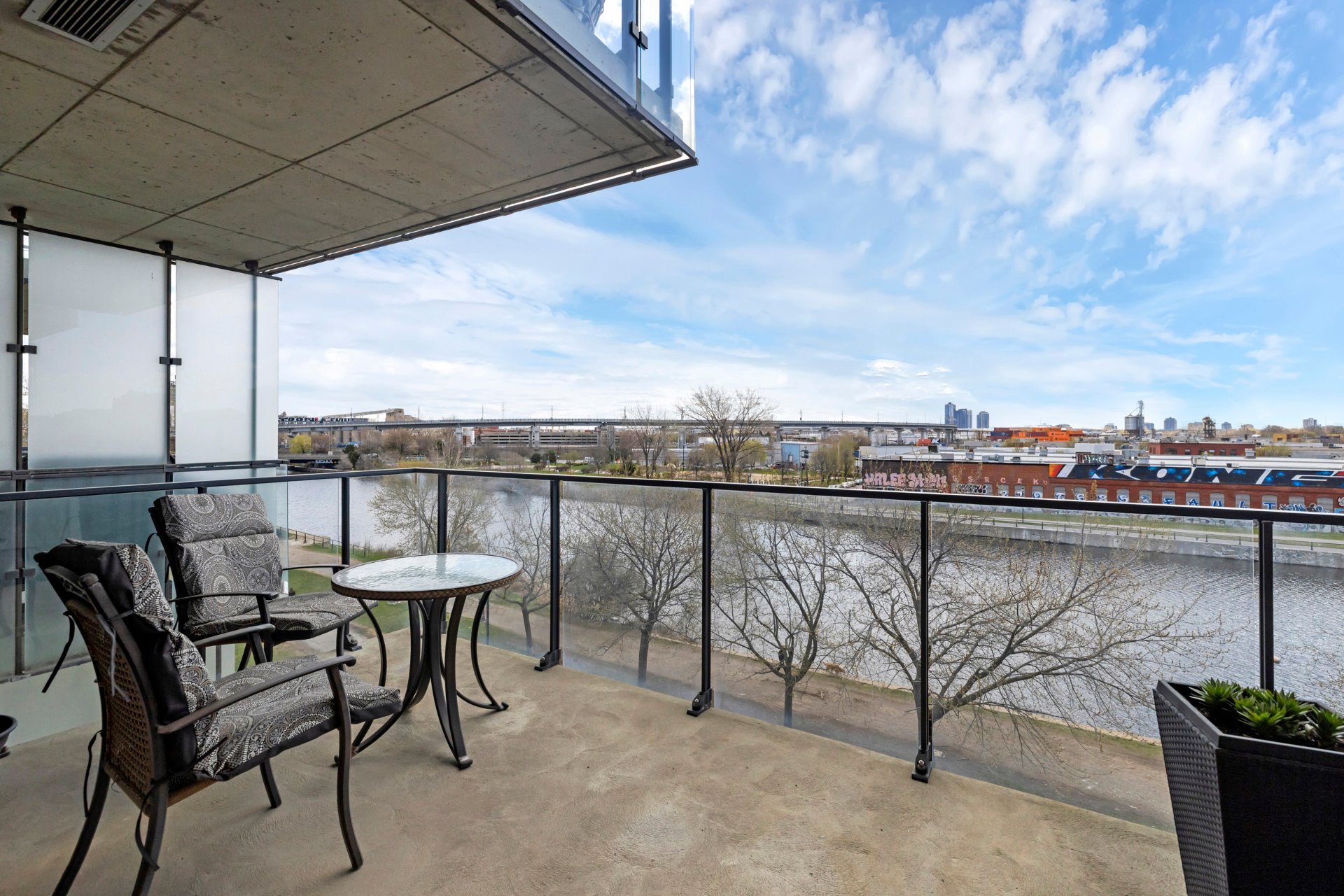 #511 - 100 Rue du Séminaire