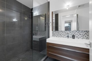 Ensuite bathroom