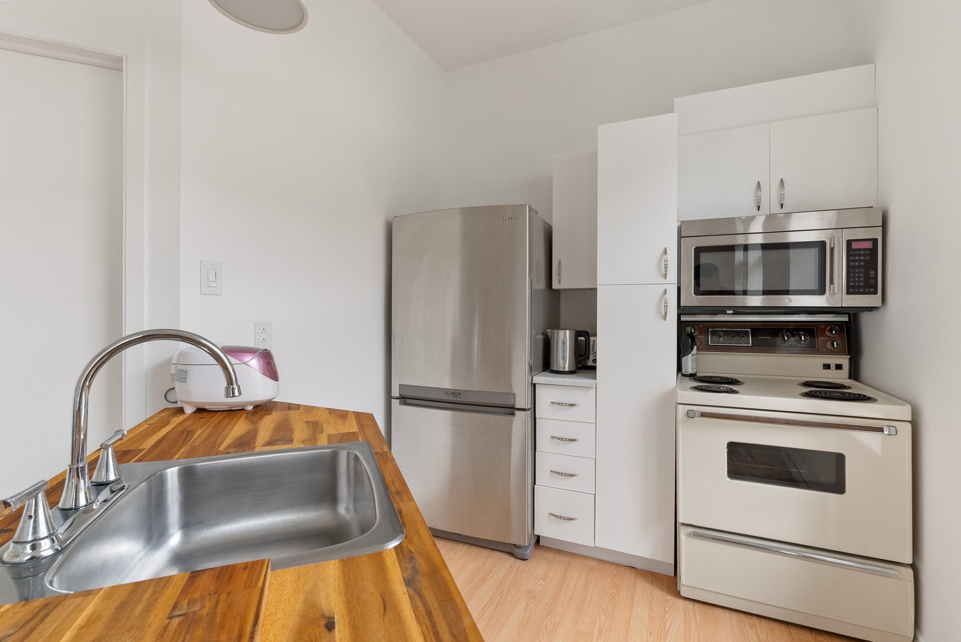 #4 - 145 - 151 Rue St-Joseph E.