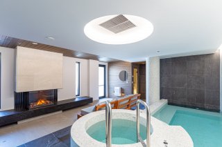 Hot tub
