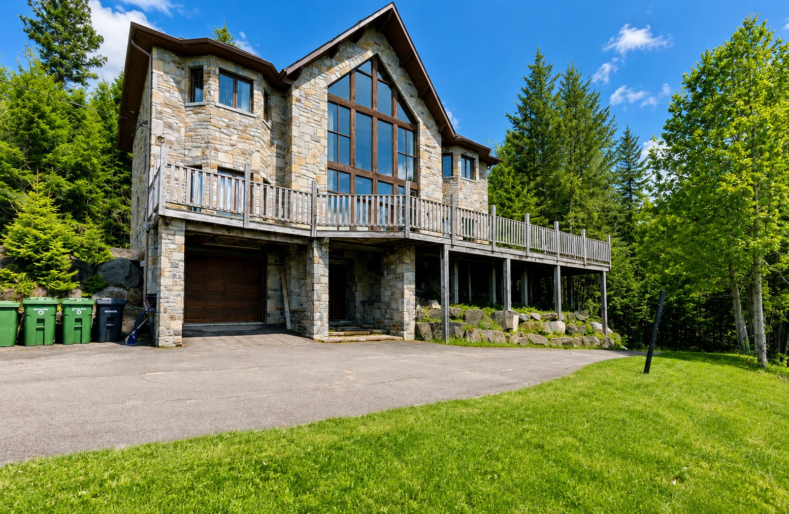 489 Ch. du Lac-Manitou S.